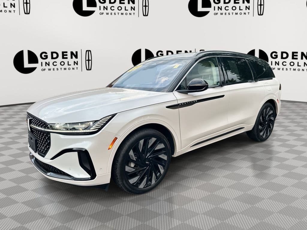 2024 LINCOLN NAUTILUS BLACK Label