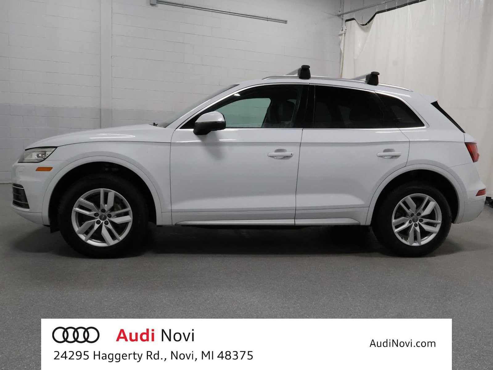 2020 AUDI Q5 TITANIUM Premium