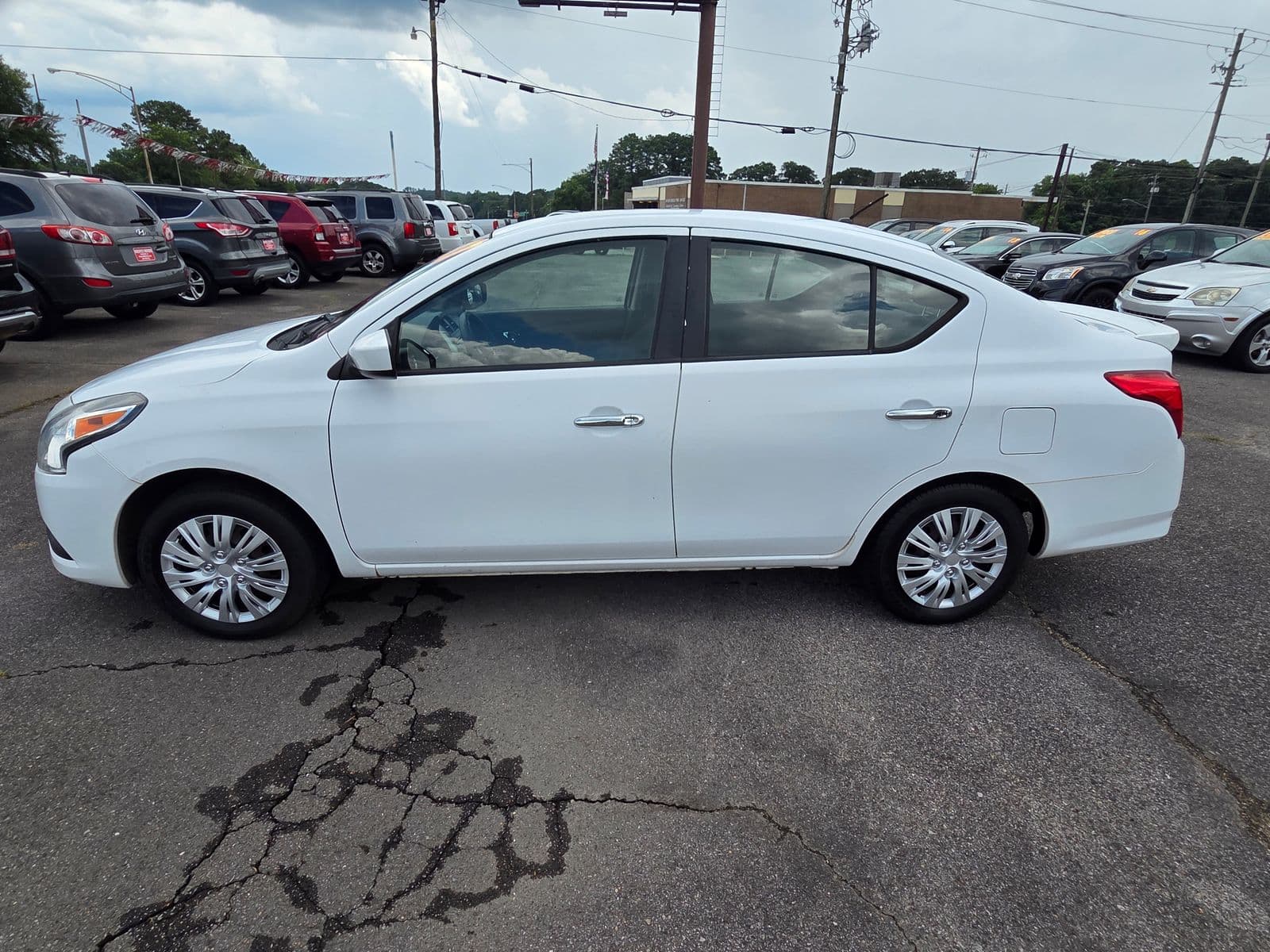 2017 NISSAN VERSA 1.6 SV