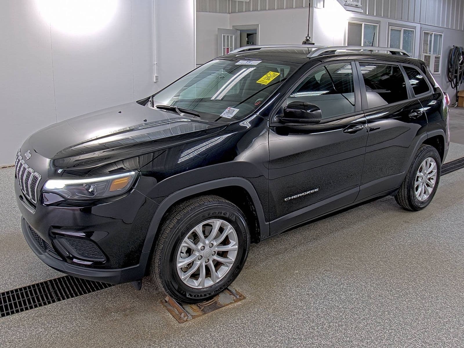 2021 JEEP CHEROKEE Latitude