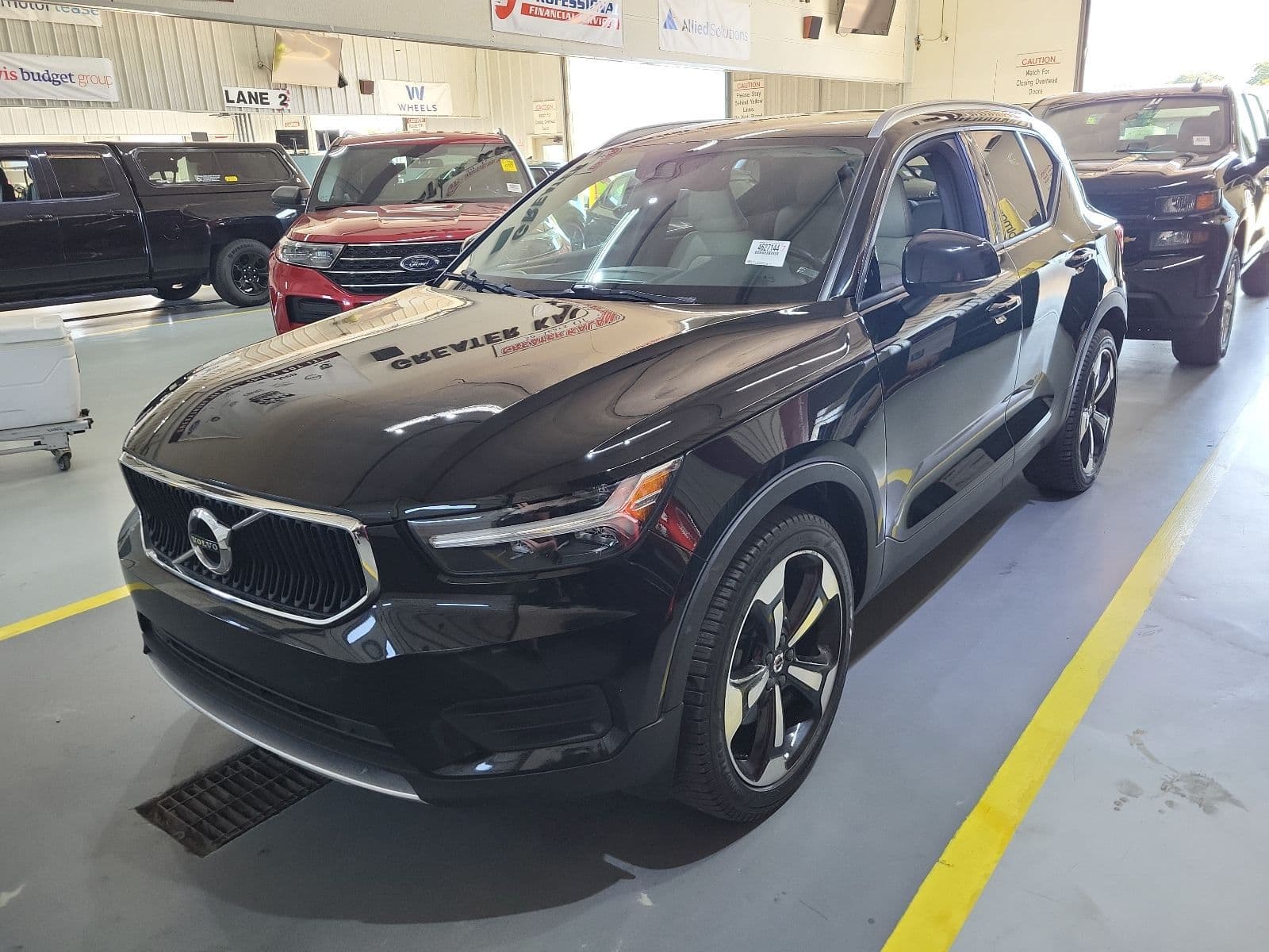 2022 VOLVO XC40 T4 Momentum