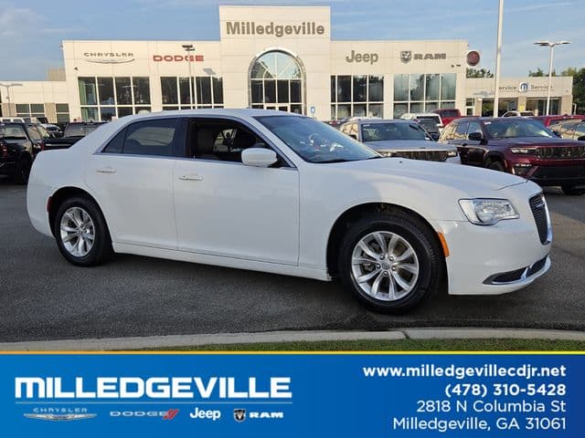 2023 CHRYSLER 300 Touring