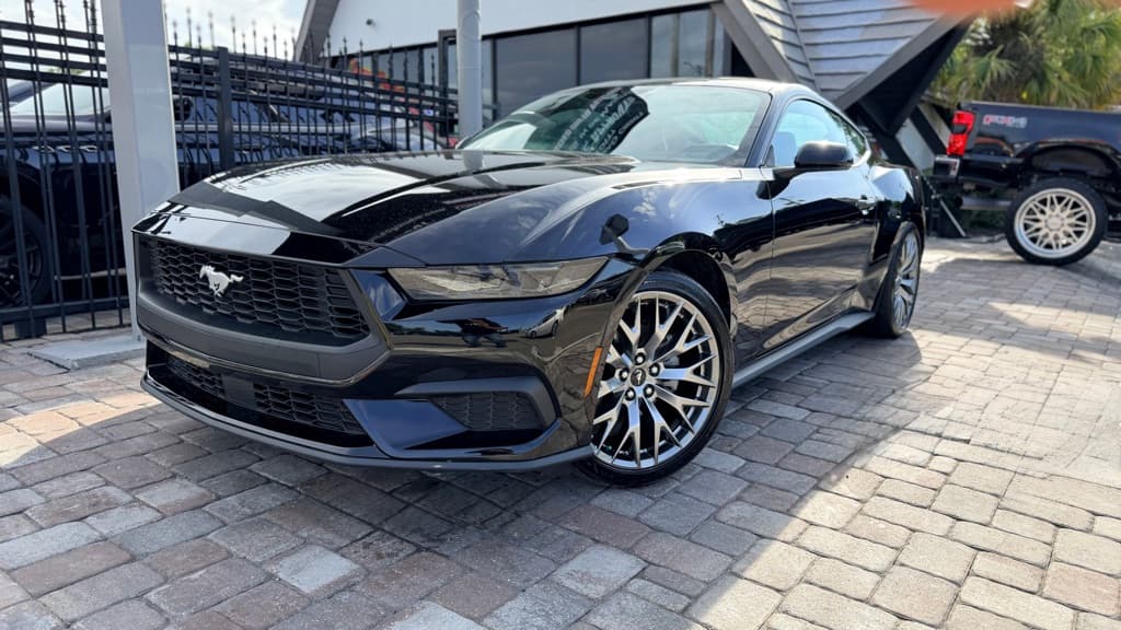 2025 FORD MUSTANG ECOBOOST Premium