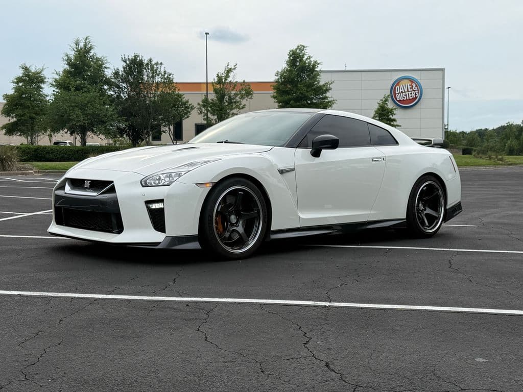 2017 NISSAN GT-R Premium