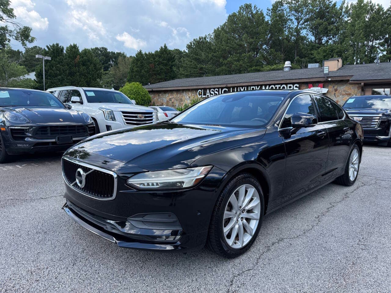 2017 VOLVO S90 T6 Momentum