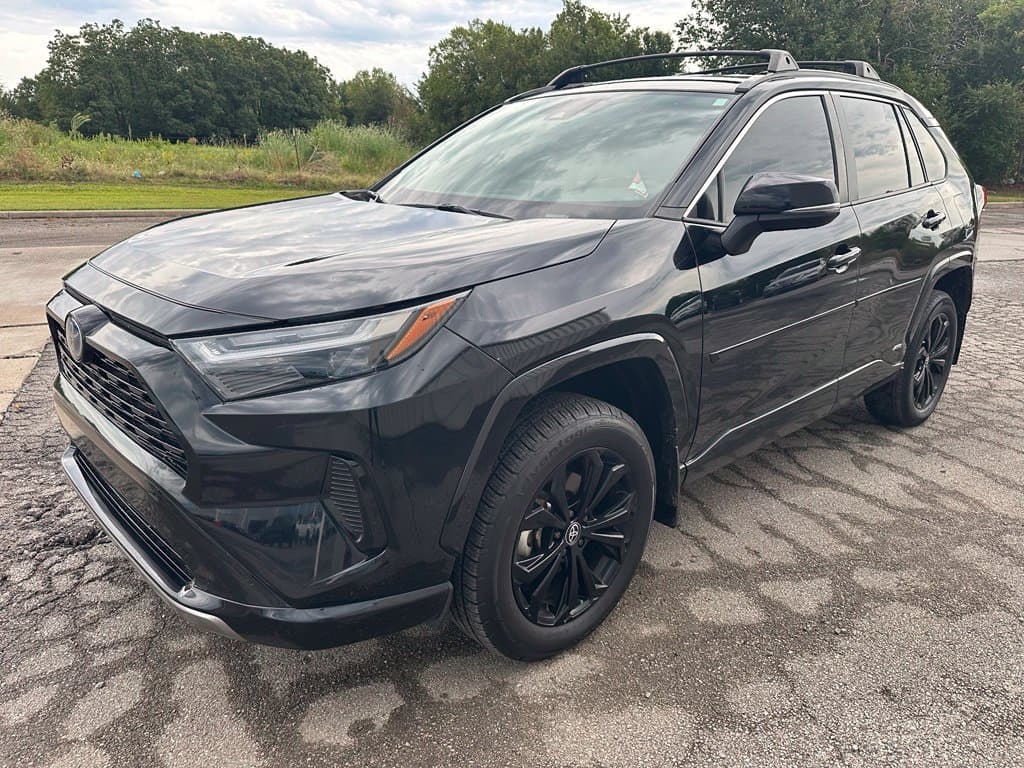 2023 TOYOTA RAV4 HYBRID SE