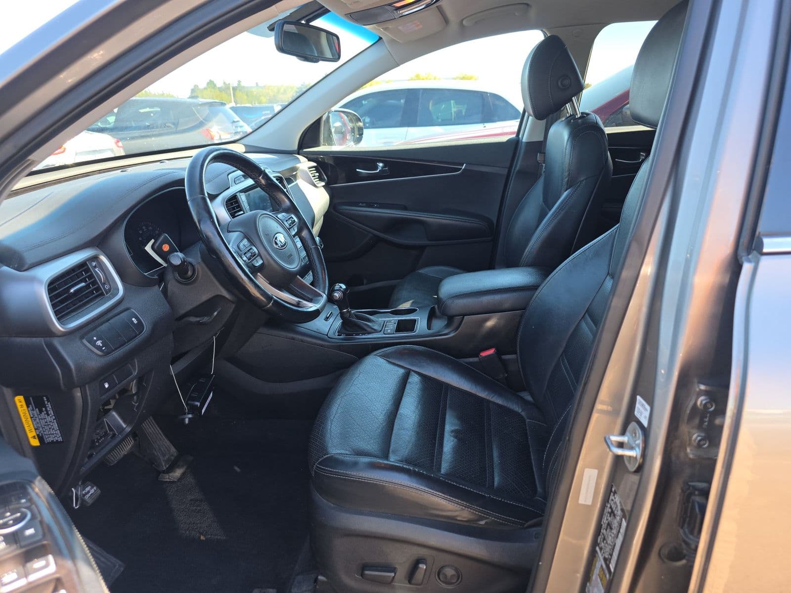2017 KIA SORENTO LX