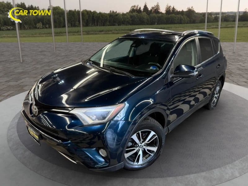 2017 TOYOTA RAV4 XLE