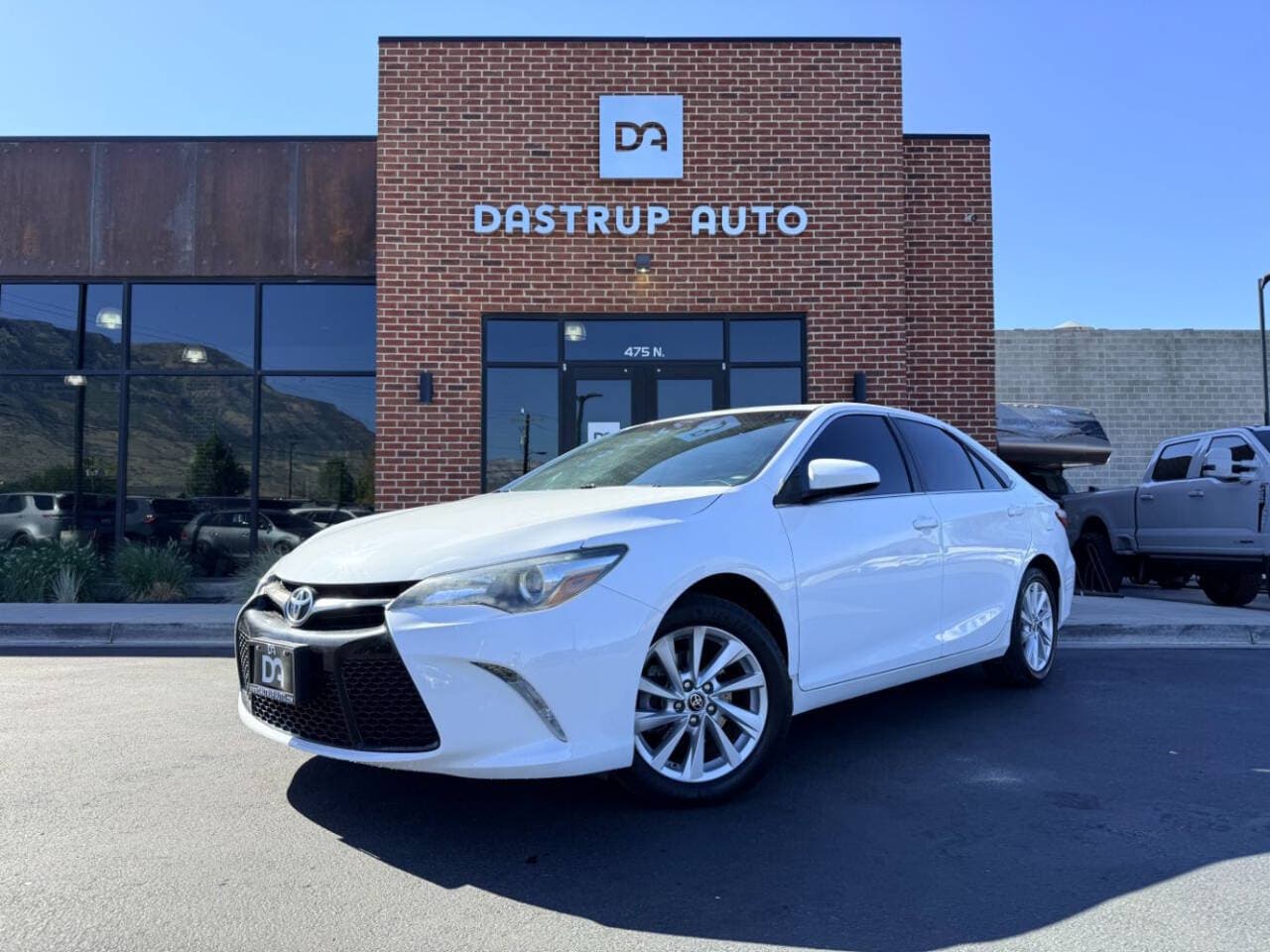 2017 TOYOTA CAMRY SE