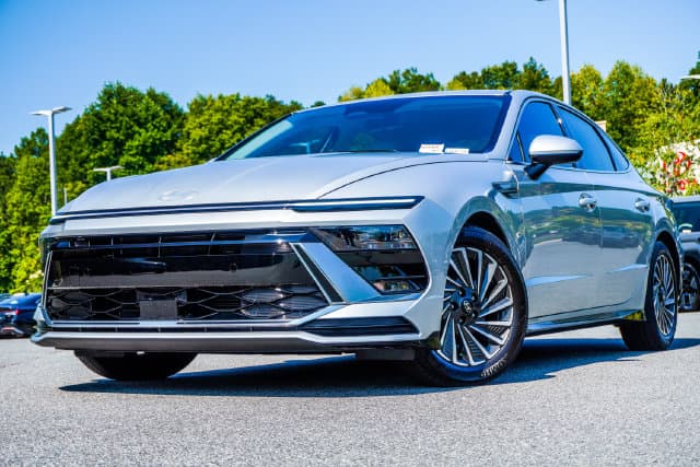 2025 HYUNDAI SONATA HYBRID SEL
