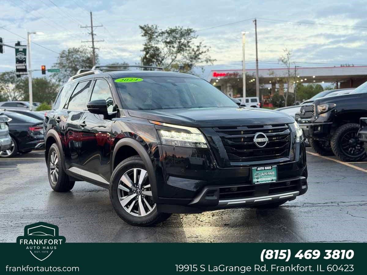 2024 NISSAN PATHFINDER SL
