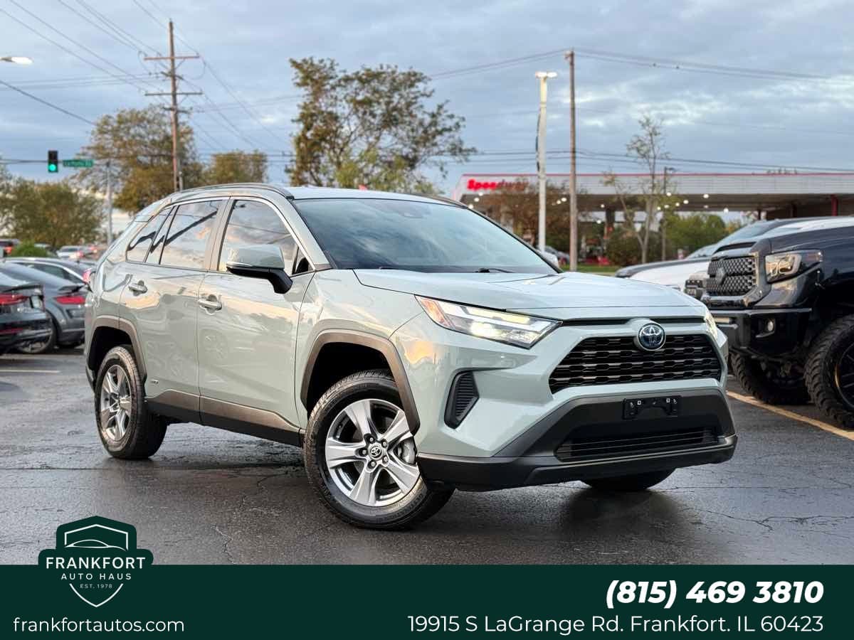2022 TOYOTA RAV4 HYBRID XLE