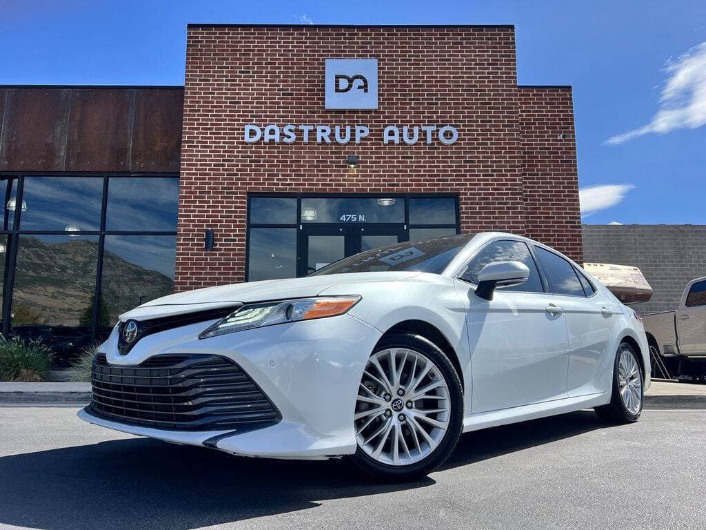 2019 TOYOTA CAMRY XLE