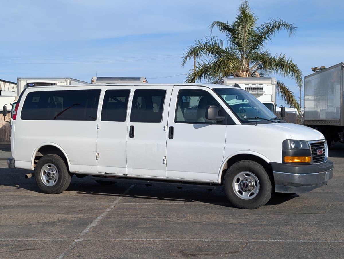 2018 GMC SAVANA 3500 LT