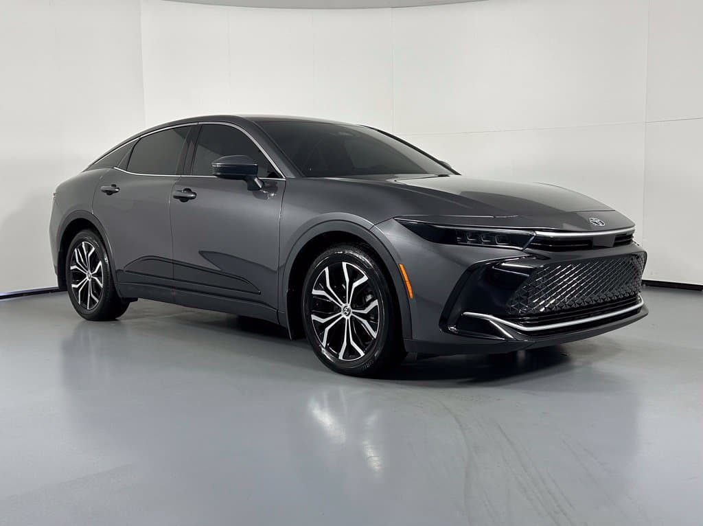 2023 TOYOTA CROWN Limited