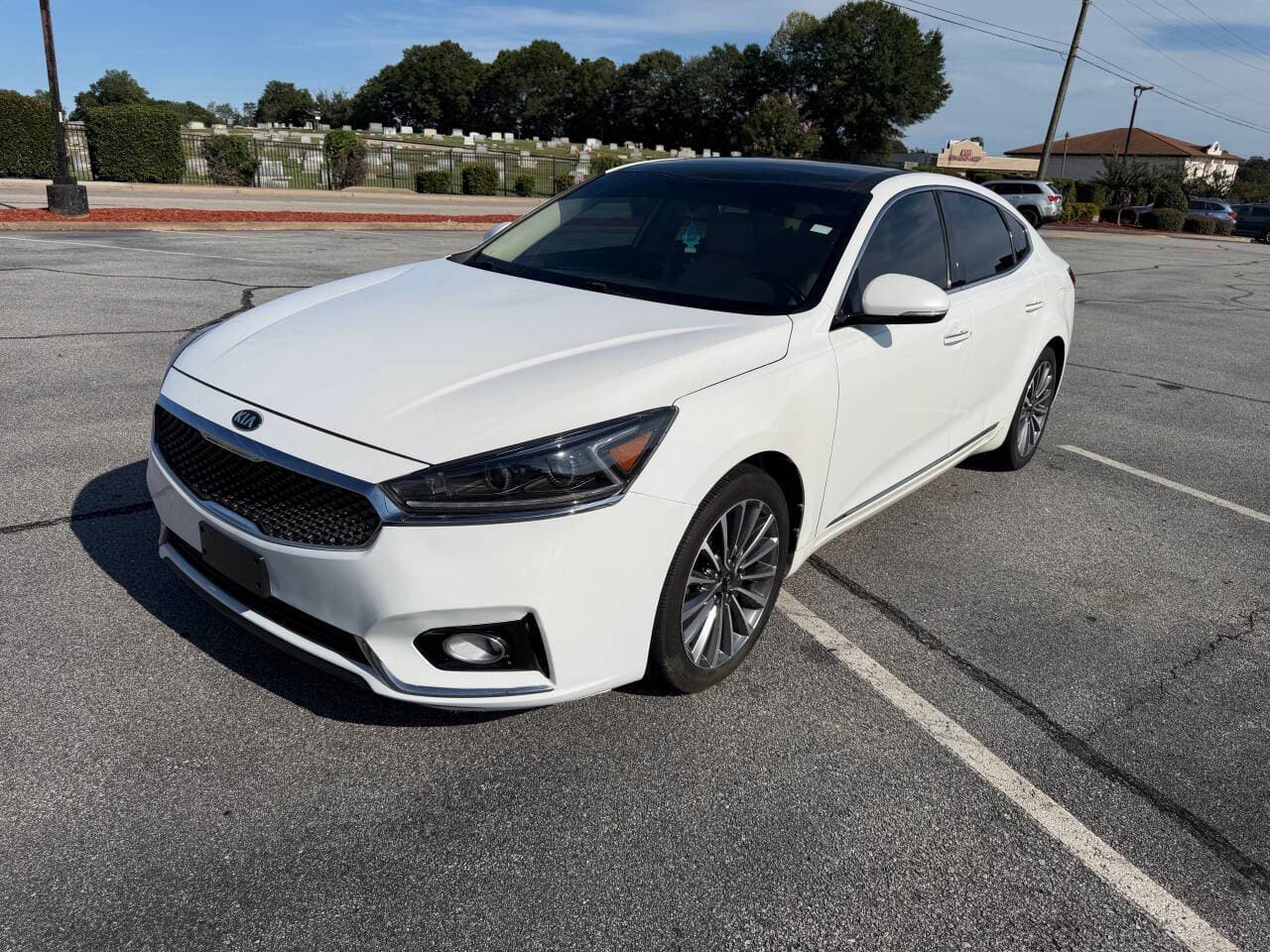 2017 KIA CADENZA Premium