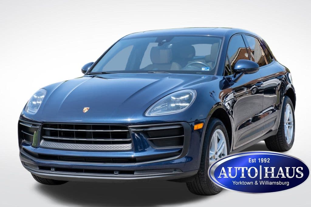2022 PORSCHE MACAN Base