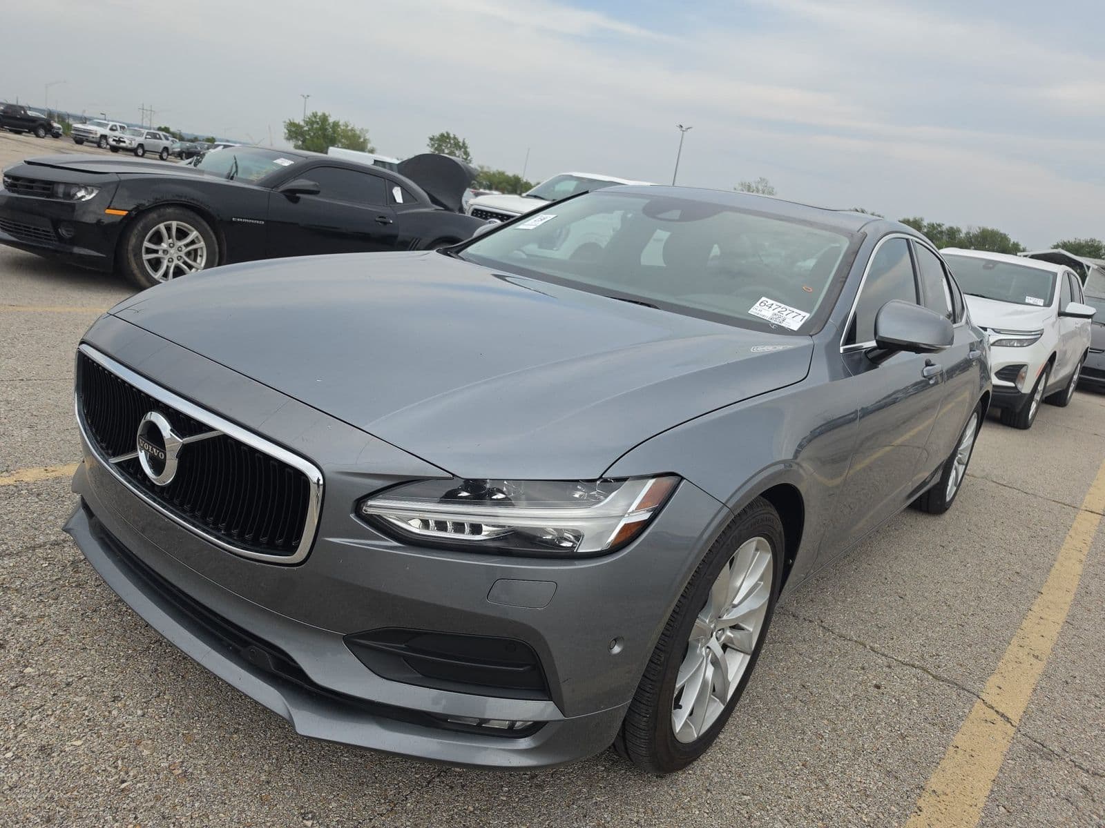 2017 VOLVO S90 T6 Momentum