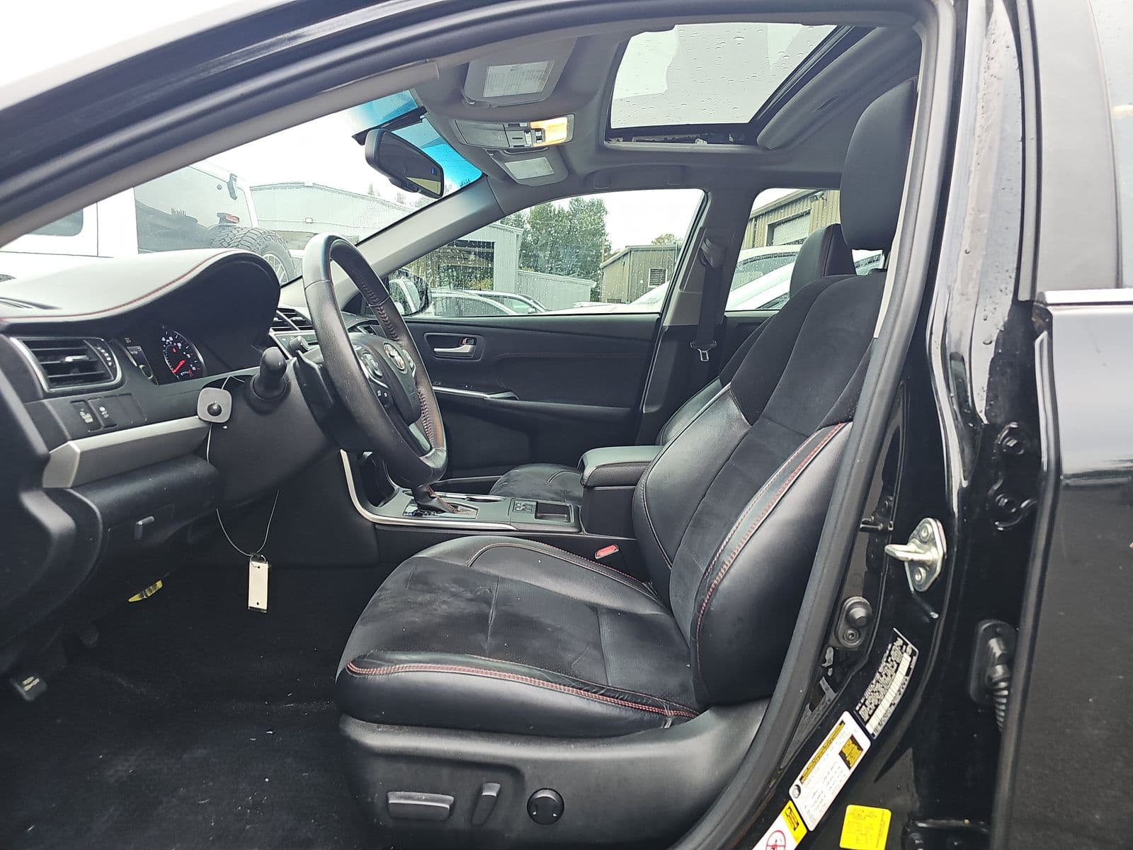 2017 TOYOTA CAMRY XSE