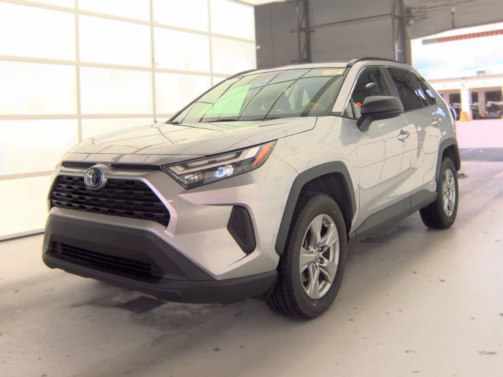 2023 TOYOTA RAV4 HYBRID LE