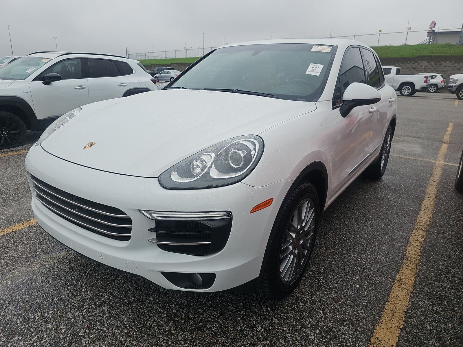 2017 PORSCHE CAYENNE S