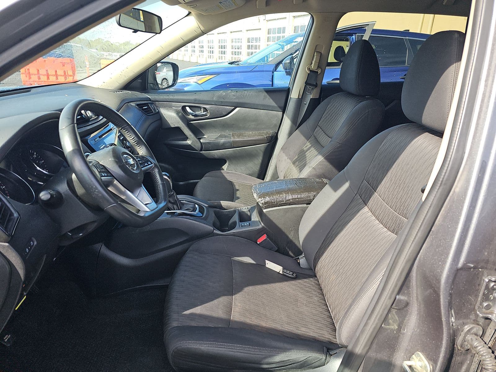 2017 NISSAN ROGUE SV