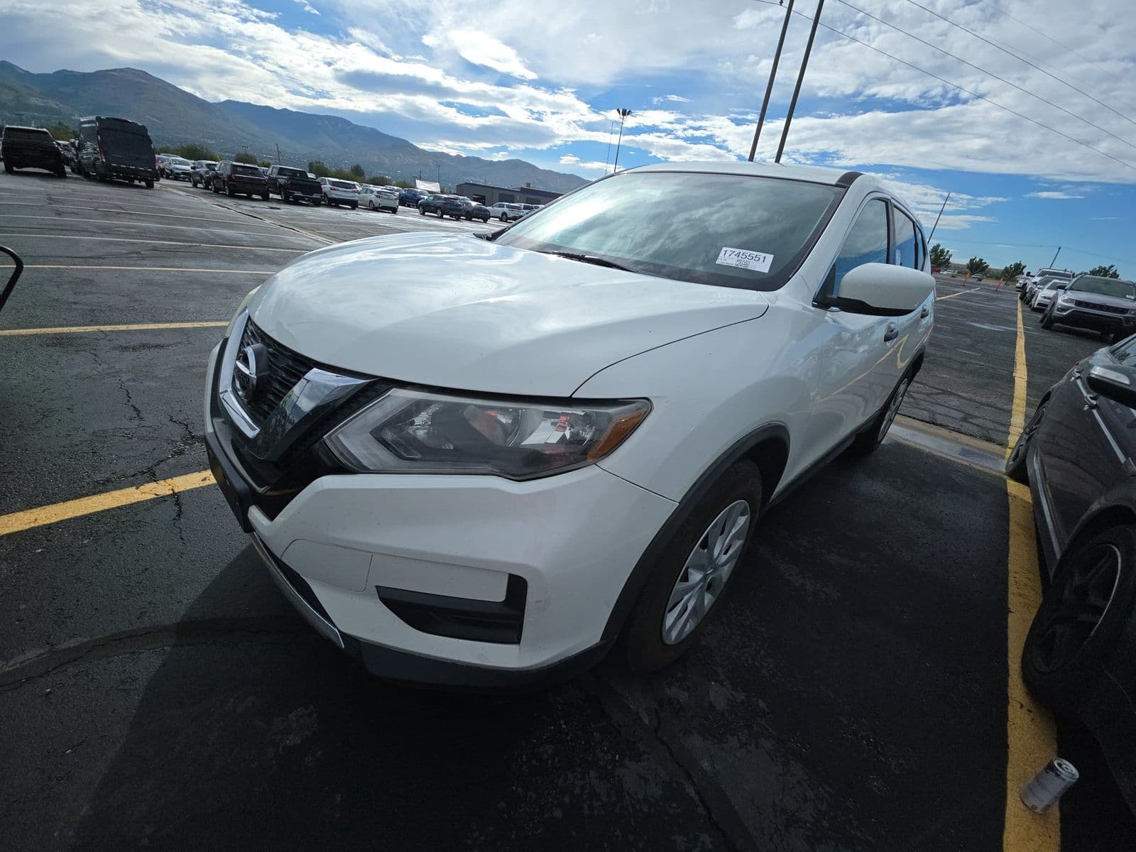 2017 NISSAN ROGUE S