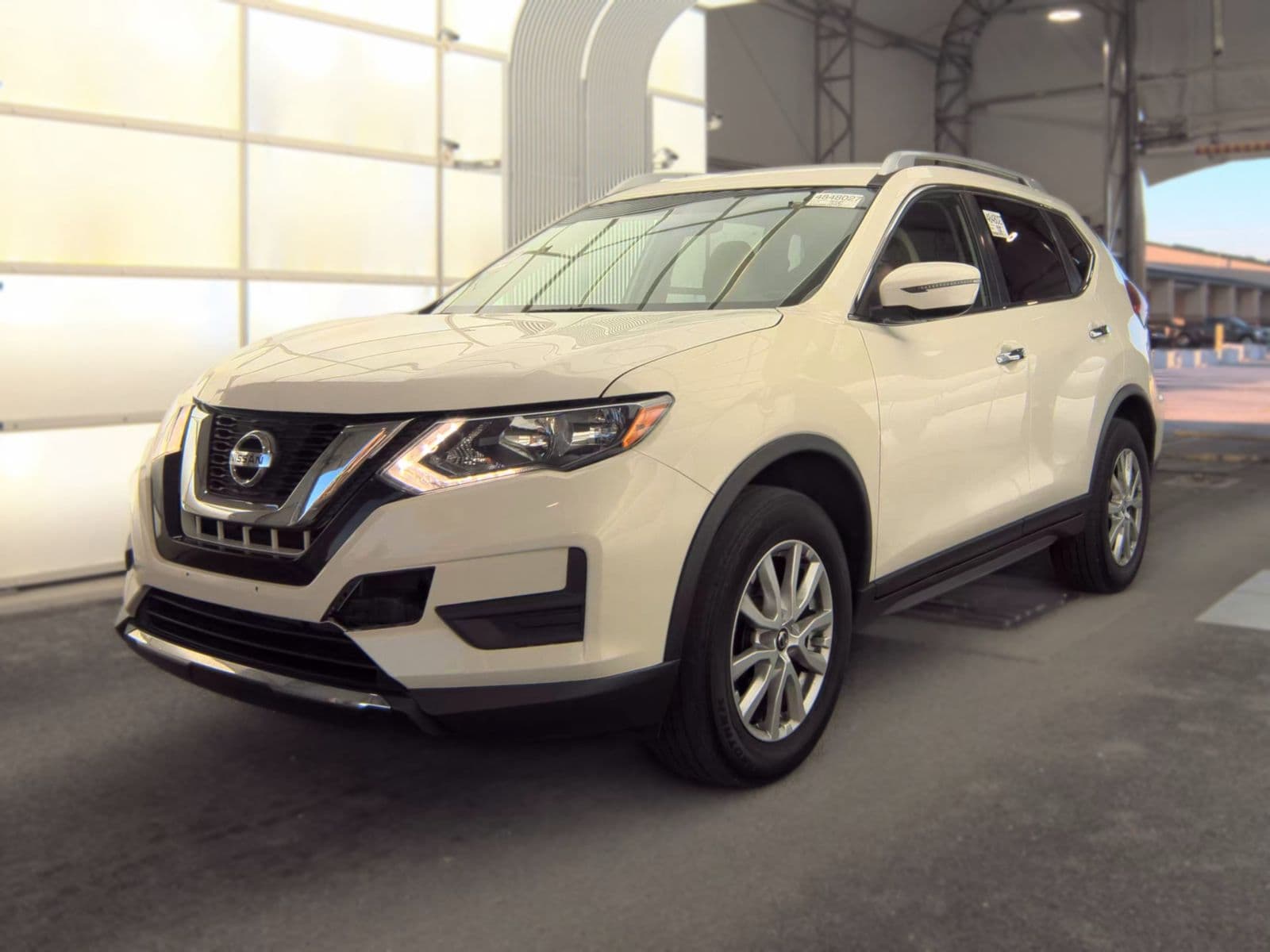 2017 NISSAN ROGUE SV