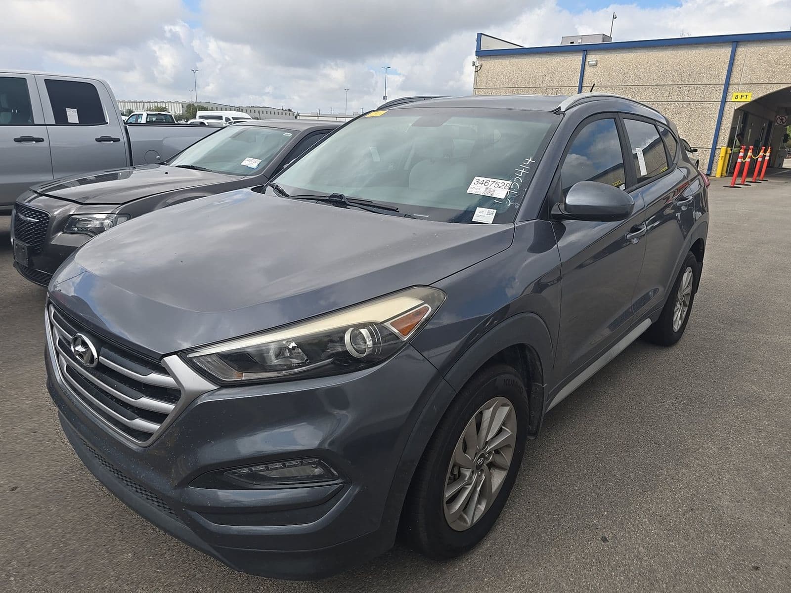 2017 HYUNDAI TUCSON SE