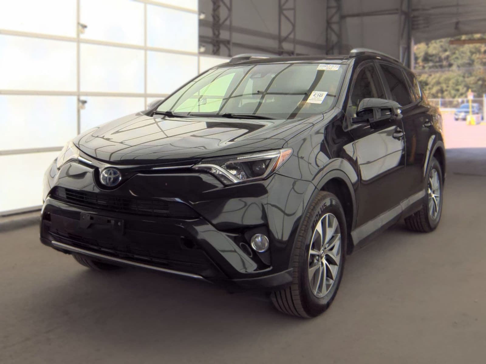 2017 TOYOTA RAV4 HYBRID XLE