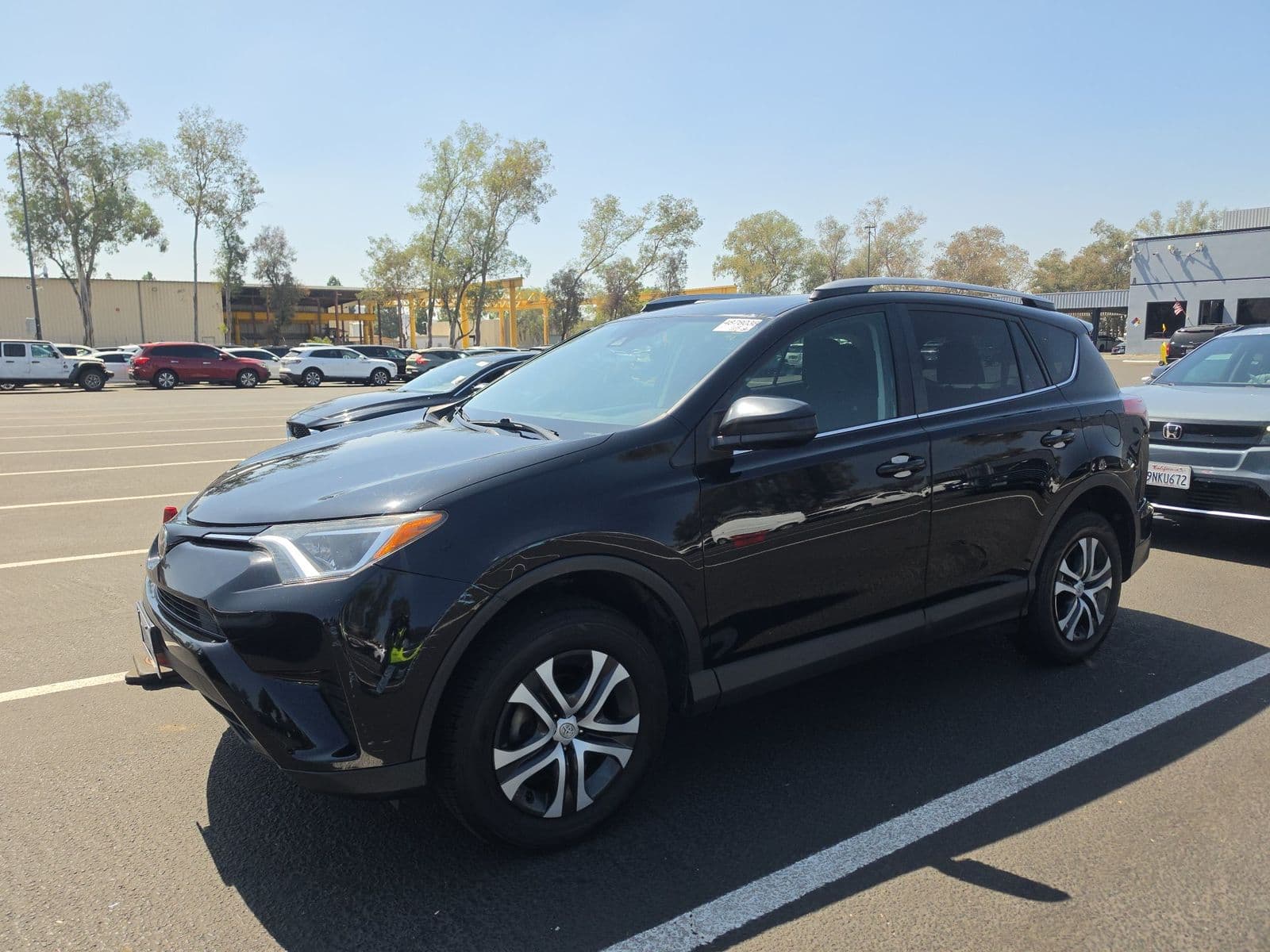 2017 TOYOTA RAV4 LE