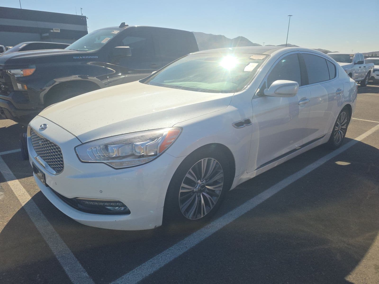 2017 KIA K900 Premium