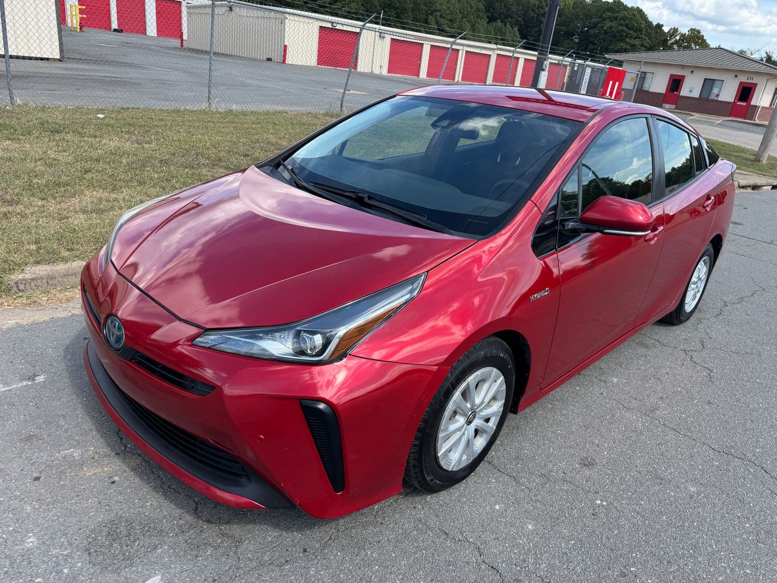 2020 TOYOTA PRIUS LE