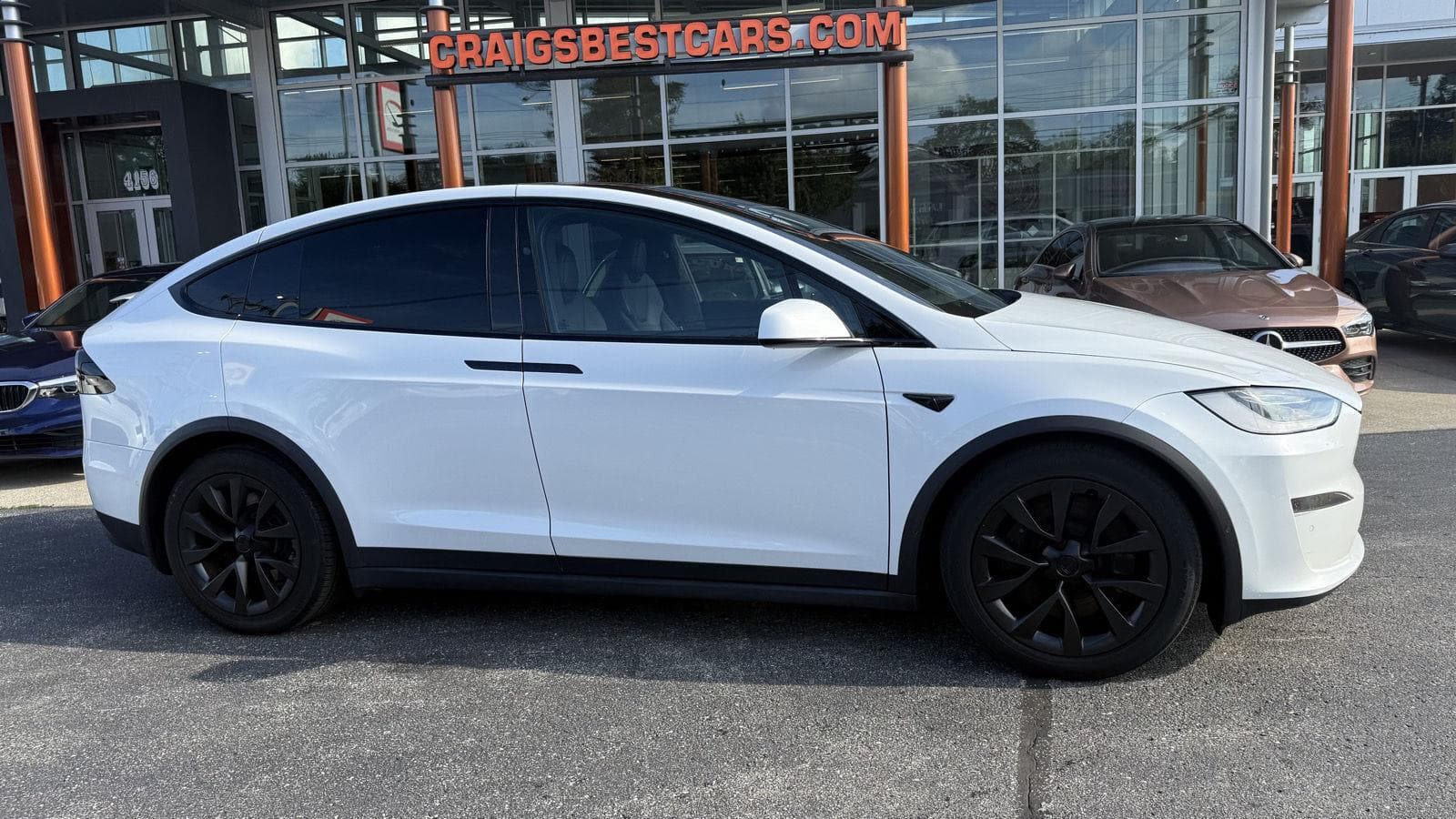 2022 TESLA MODEL X Base
