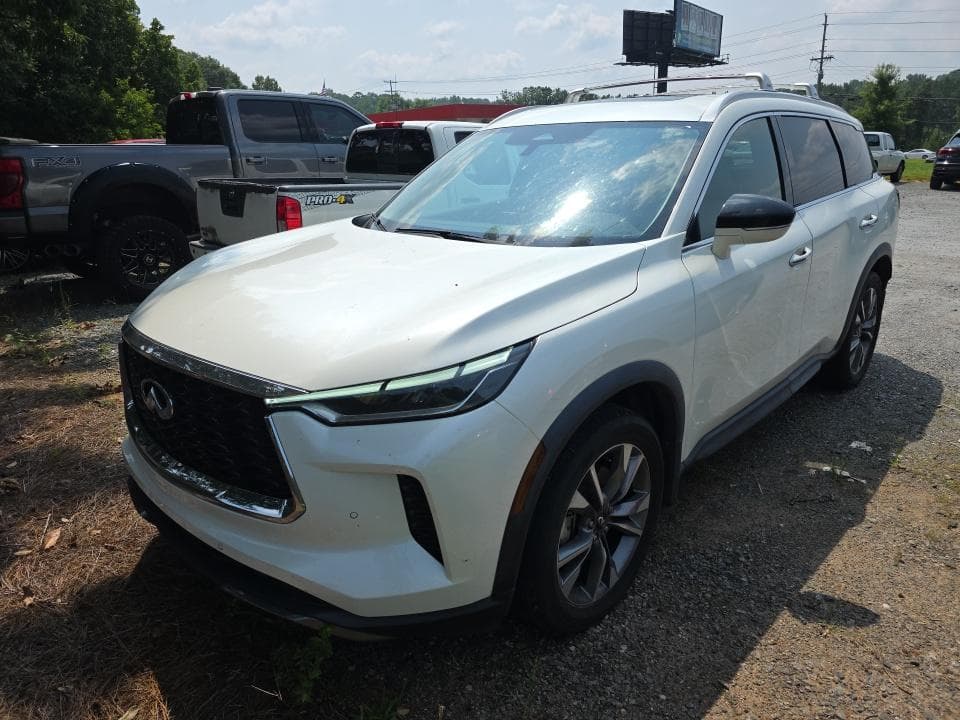 2022 INFINITI QX60 LUXE
