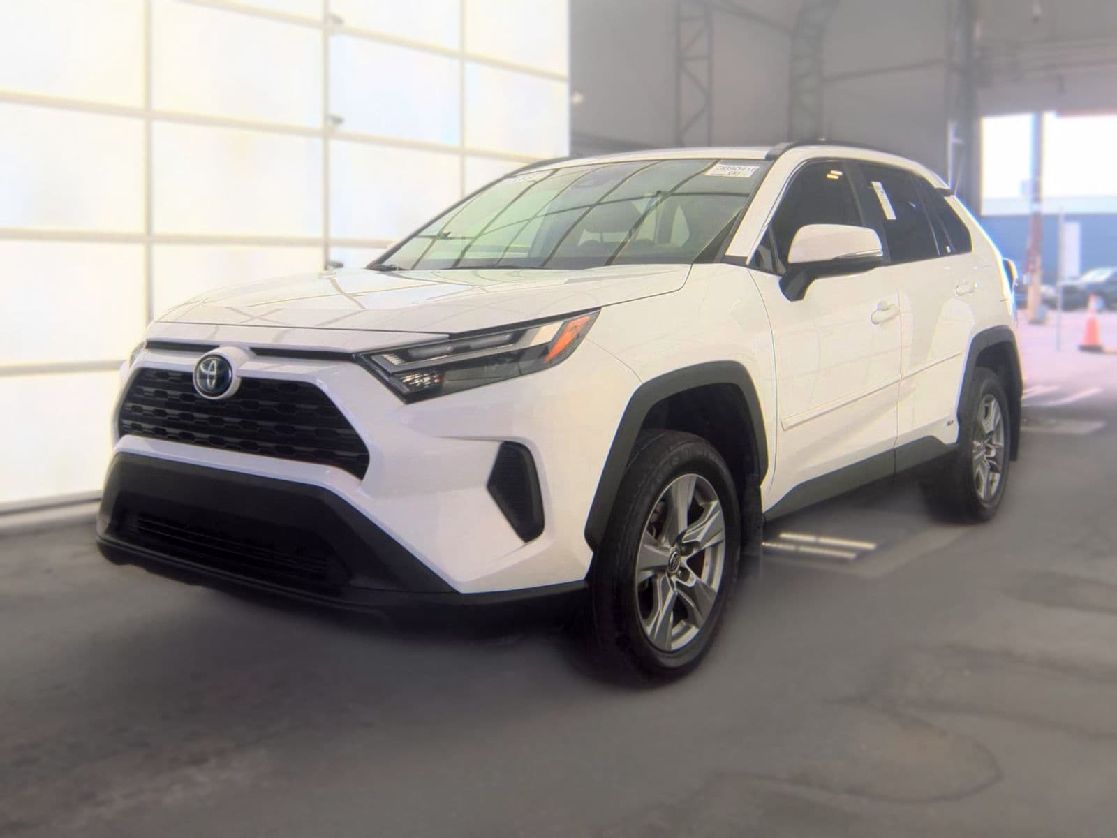 2022 TOYOTA RAV4 HYBRID XLE