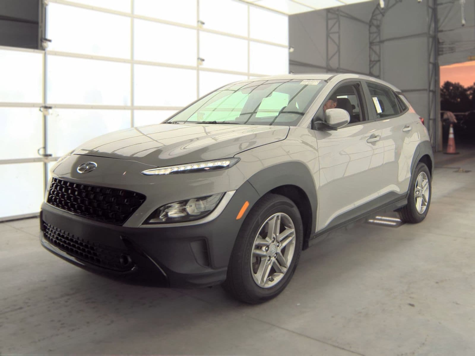 2022 HYUNDAI KONA SE