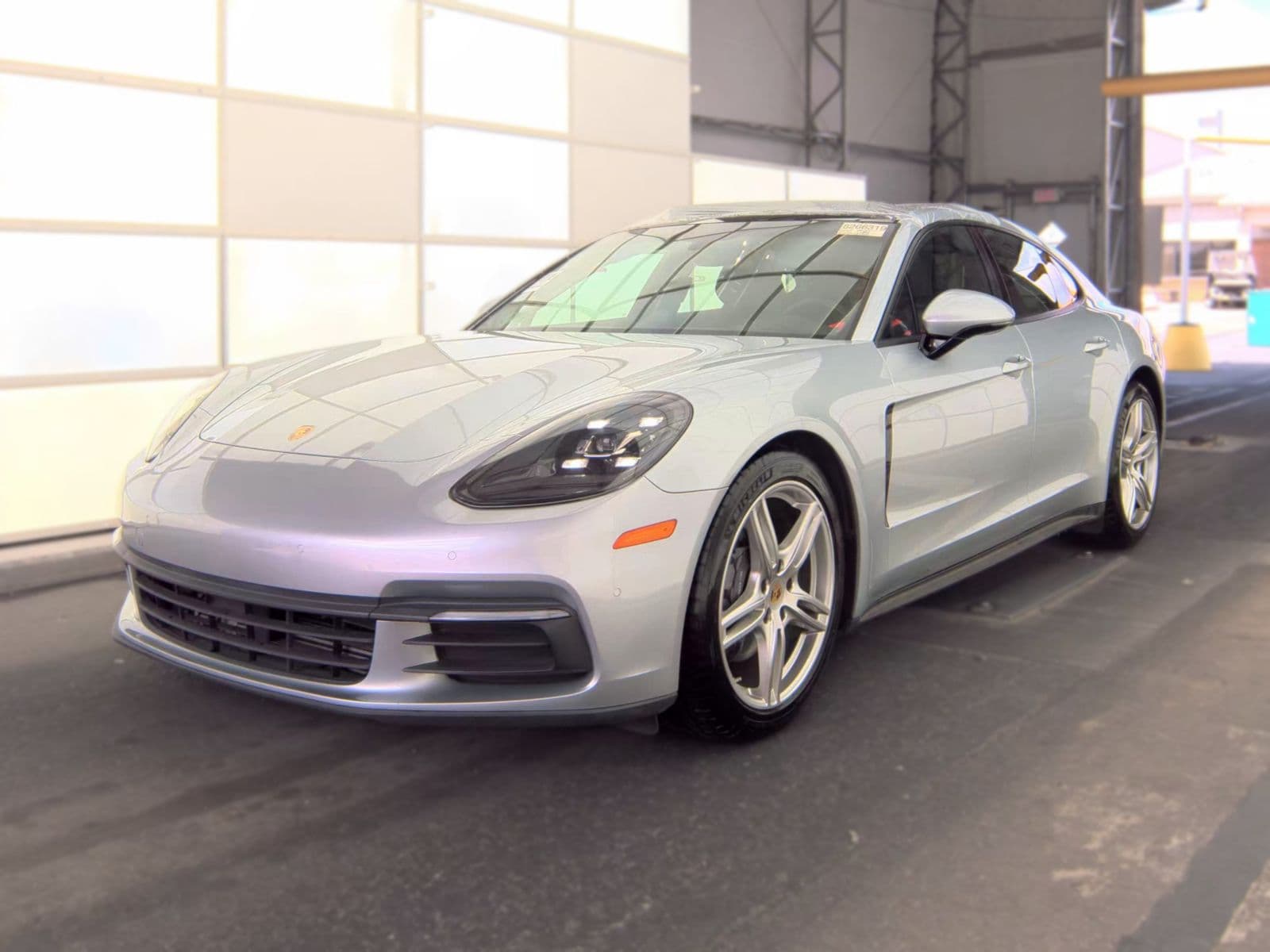 2018 PORSCHE PANAMERA Base