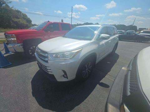 2018 TOYOTA HIGHLANDER XLE 1