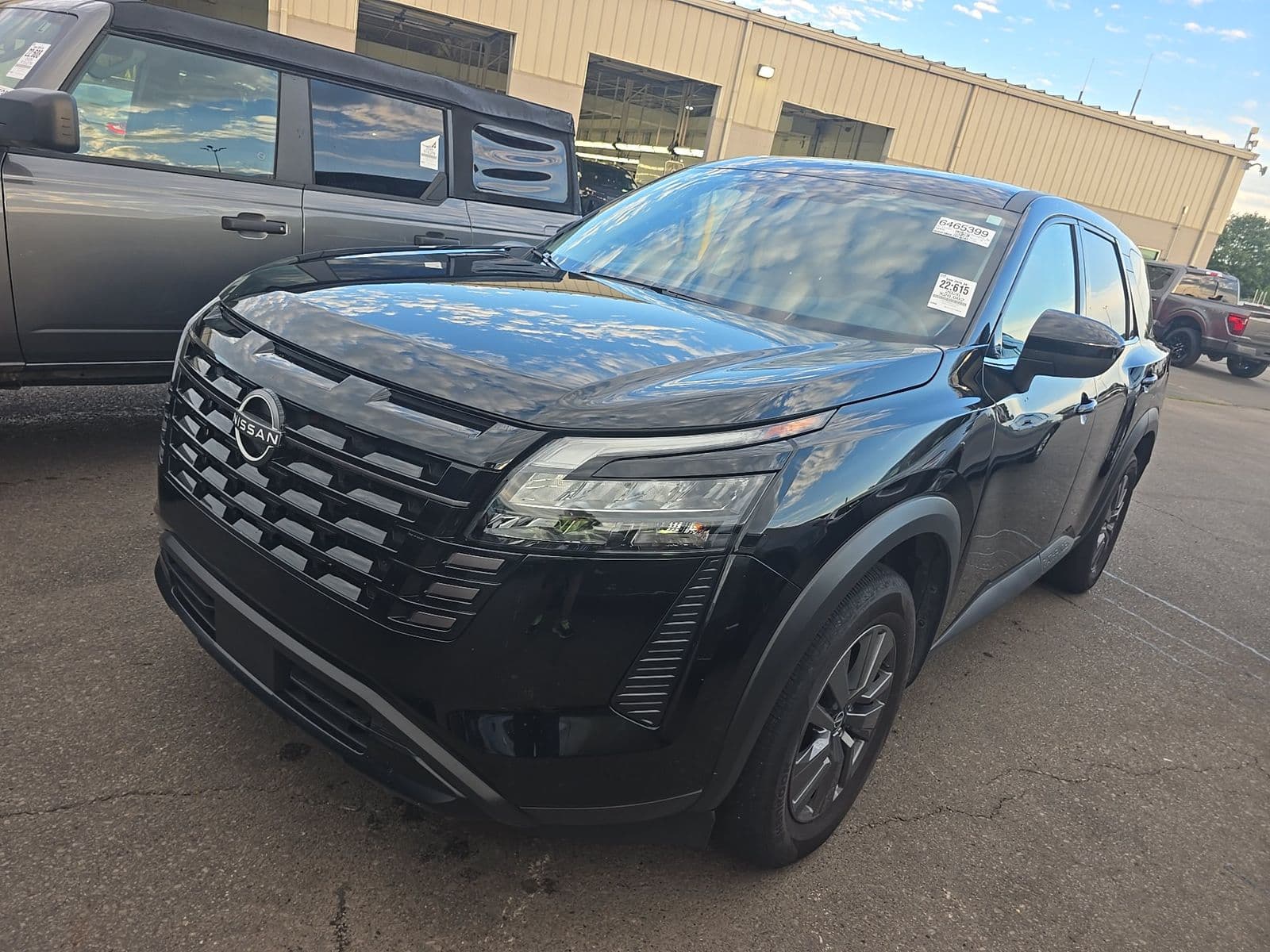 2026 NISSAN PATHFINDER S