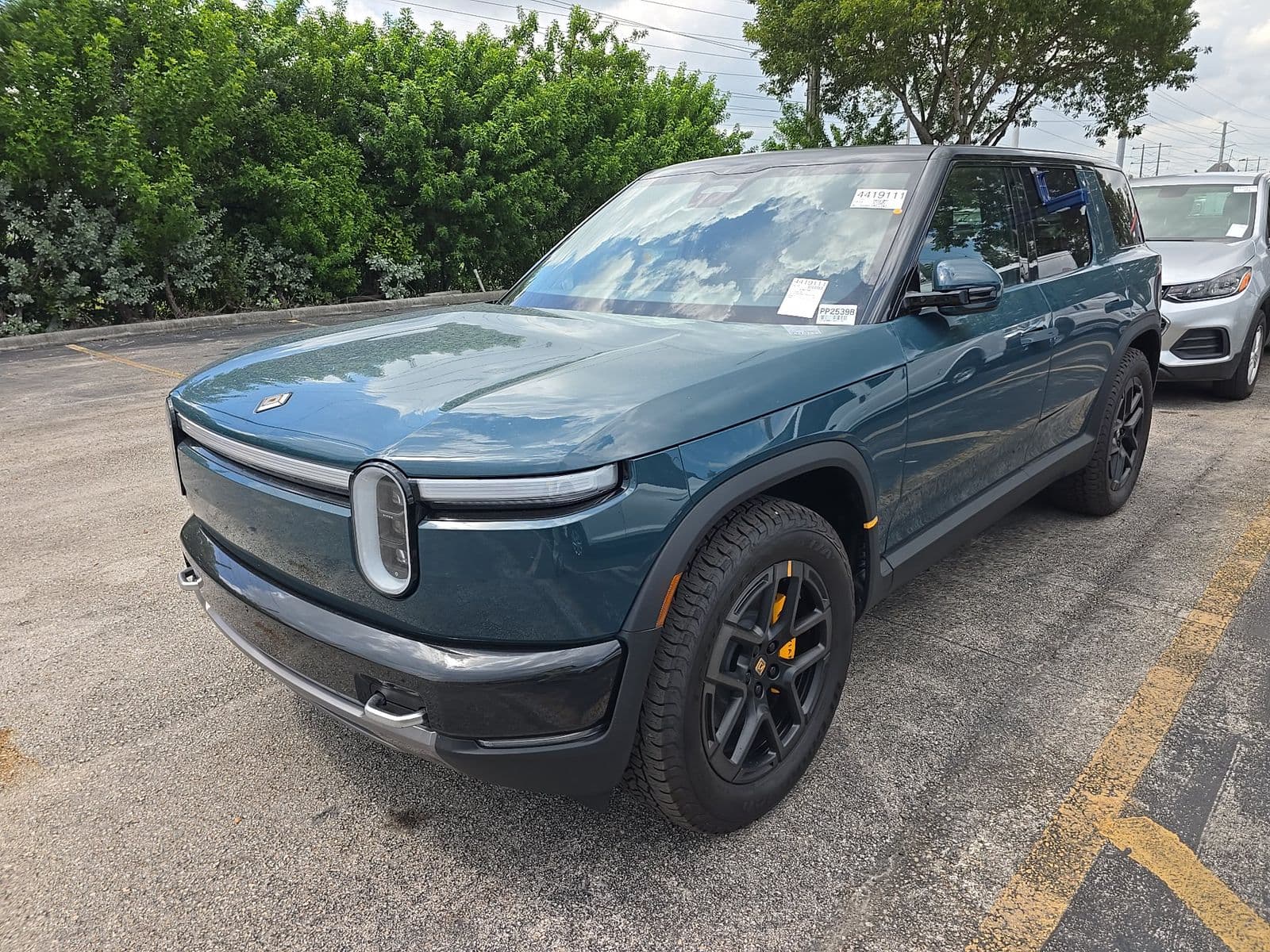2027 RIVIAN R2 Performance