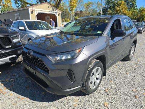2019 TOYOTA RAV4 LE 1