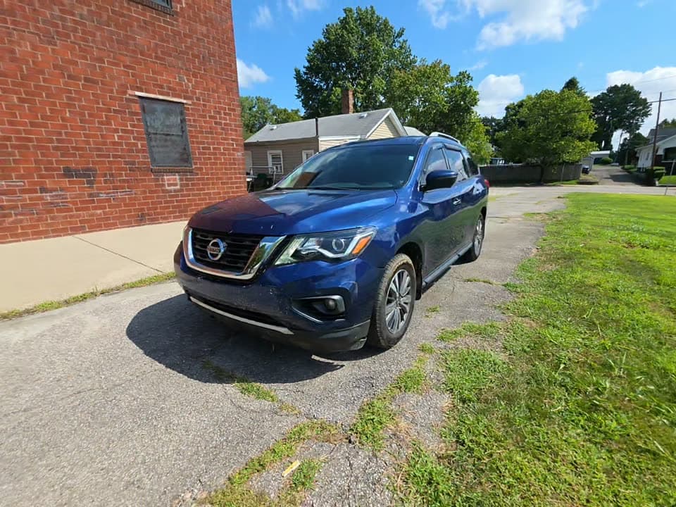 2019 NISSAN PATHFINDER SL 1