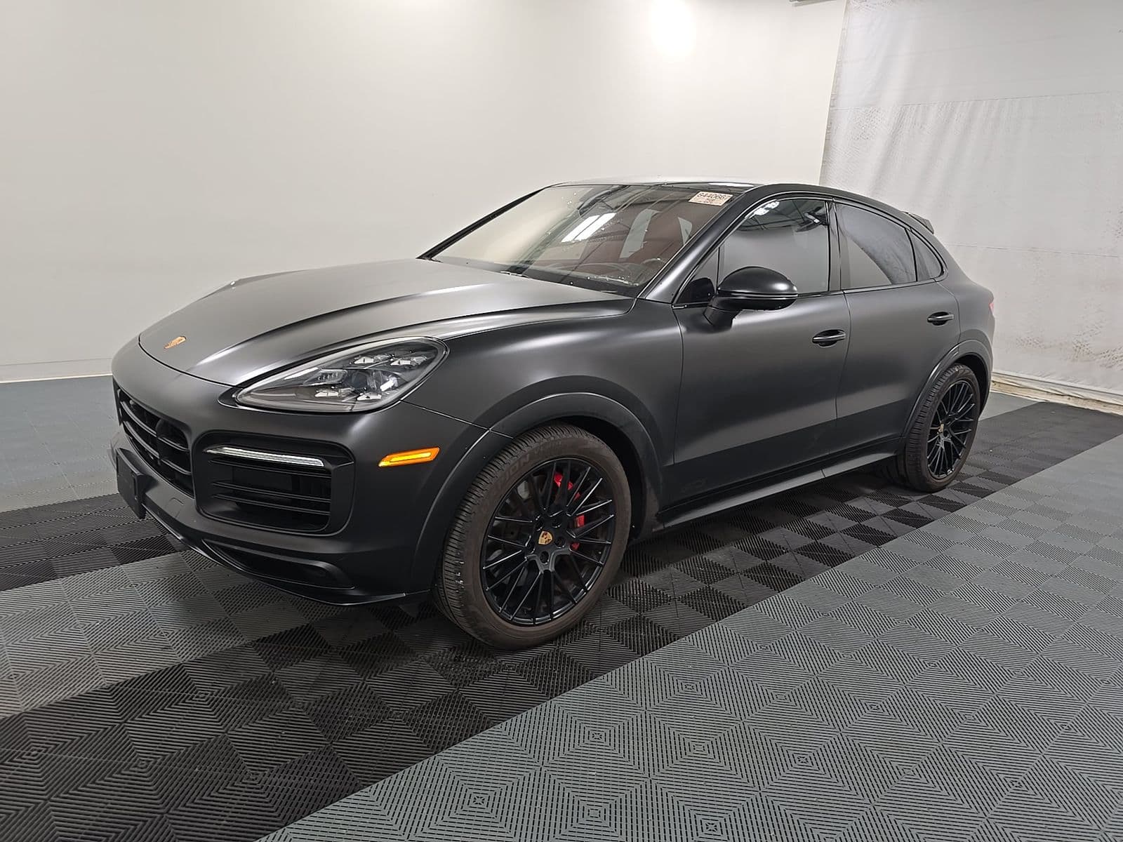 2023 PORSCHE CAYENNE GTS