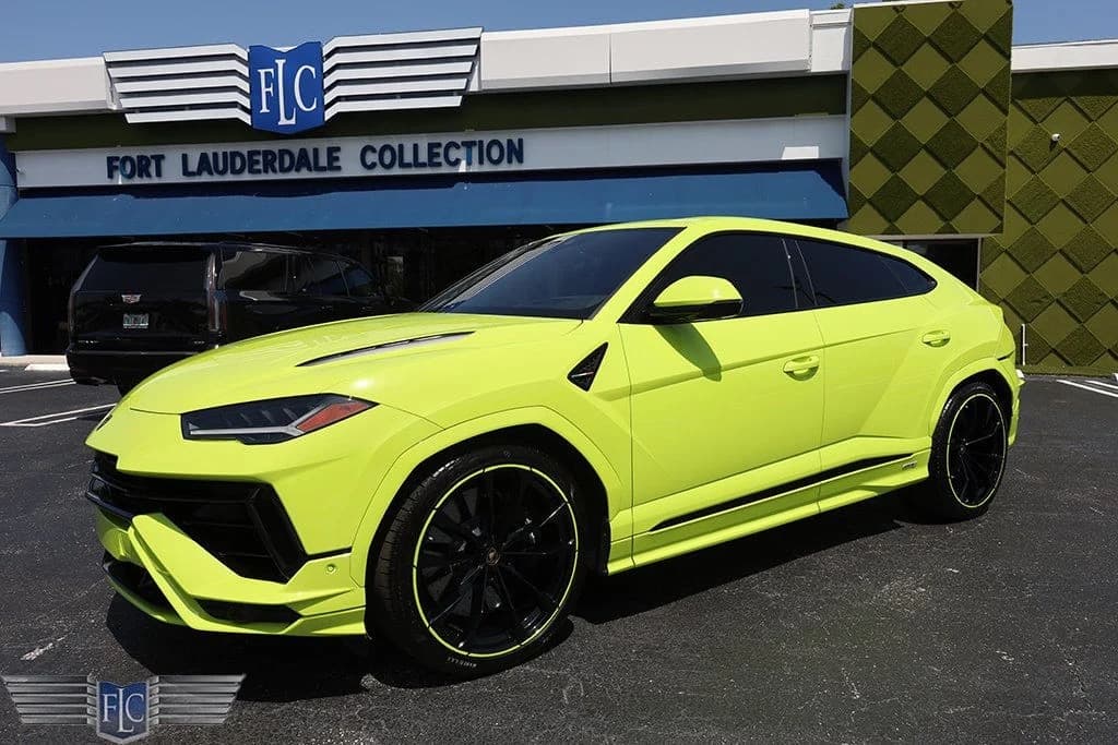 2023 LAMBORGHINI URUS S