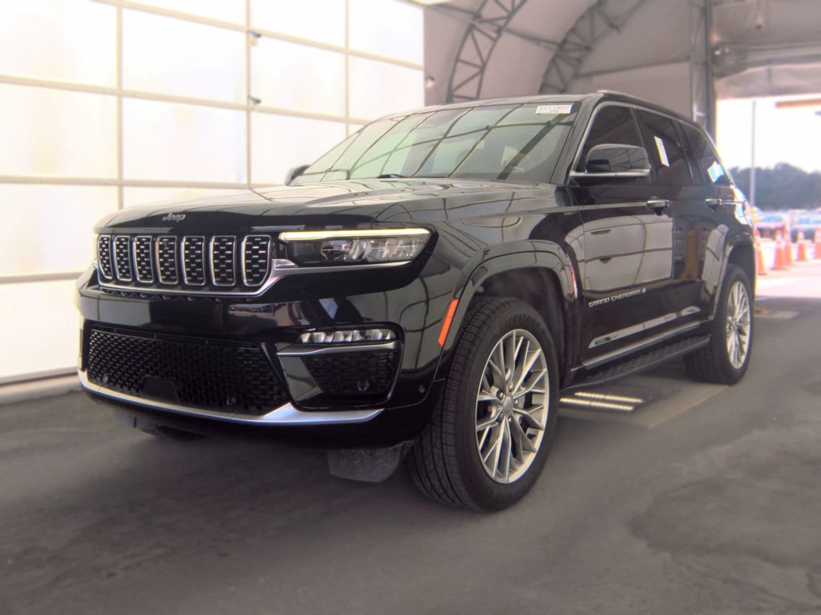 2023 JEEP GRAND CHEROKEE Summit