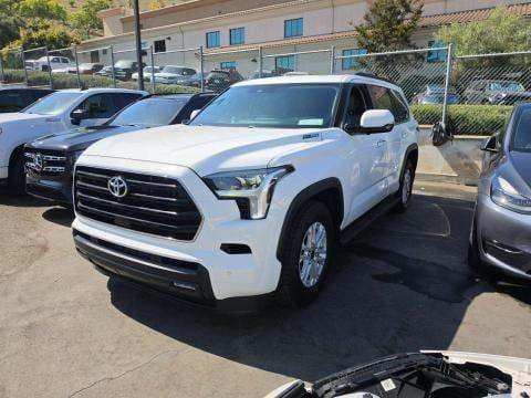 2024 TOYOTA SEQUOIA SR5
