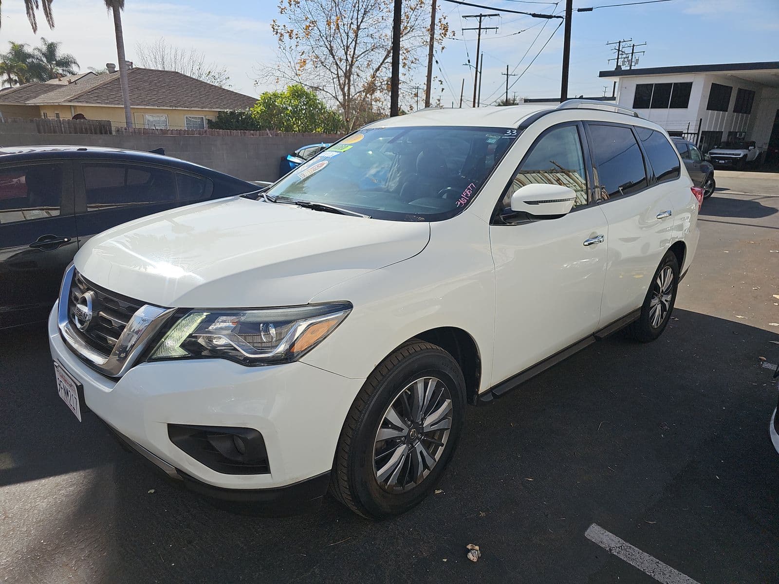 2019 NISSAN PATHFINDER SV 1