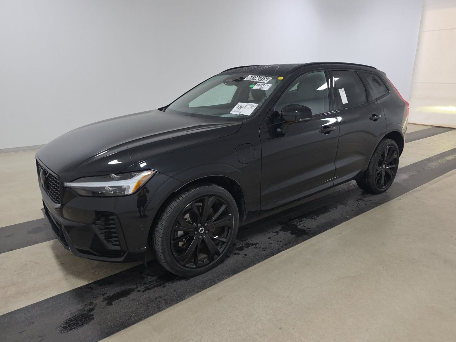 2024 VOLVO XC60 RECHARGE T8 ULTIMATE BLACK Edition