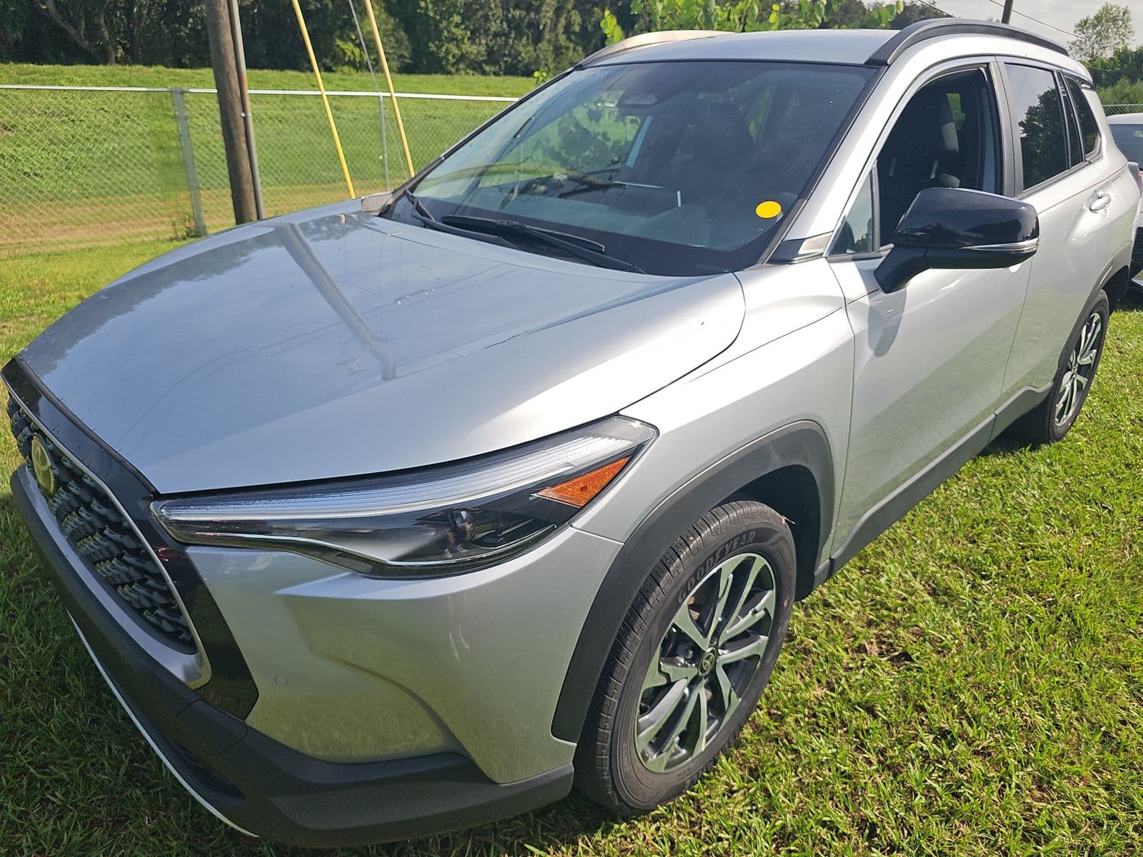 2025 TOYOTA COROLLA CROSS XLE